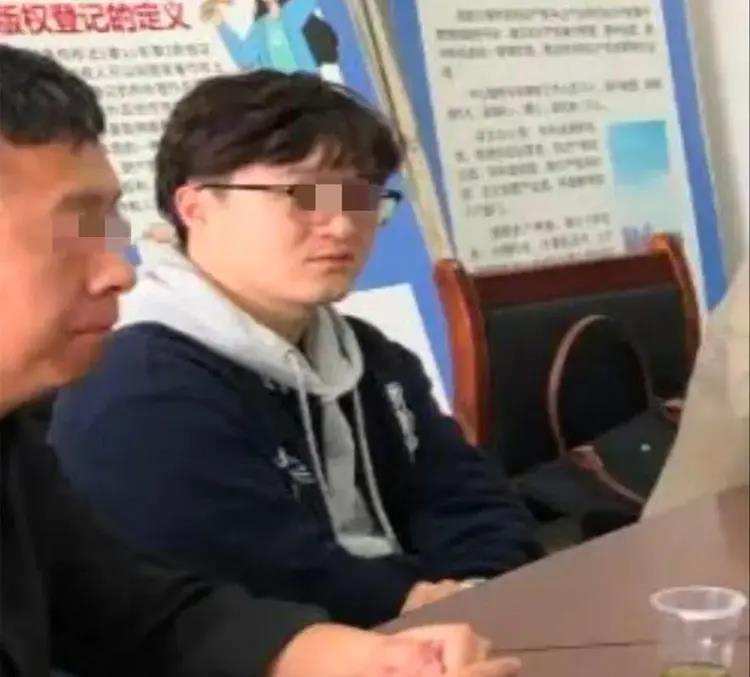 湖南副教授出轨「学术妲己」遭停职 妻曝大量开房纪录
