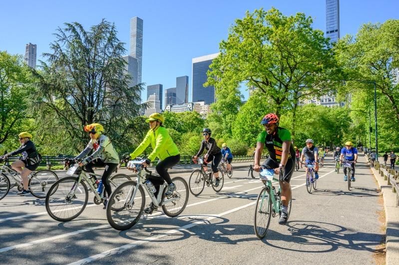 纽约5区单车畅游 3.2万人参与 华人骑士挑战自我