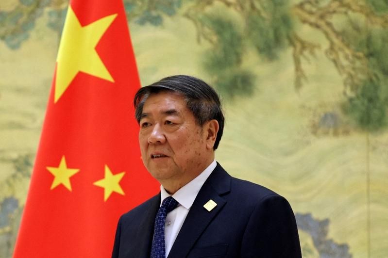 路透：担忧经济影响与遭孤立 中国决定与美国谈判